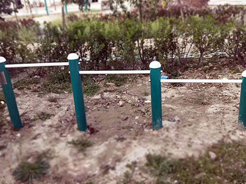 連體單杠